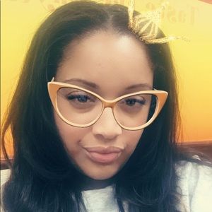 Meet your Posher, Kim